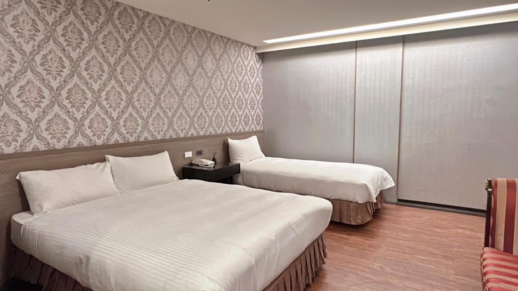 Crystal City Hotel Zhongli Eksteriør billede