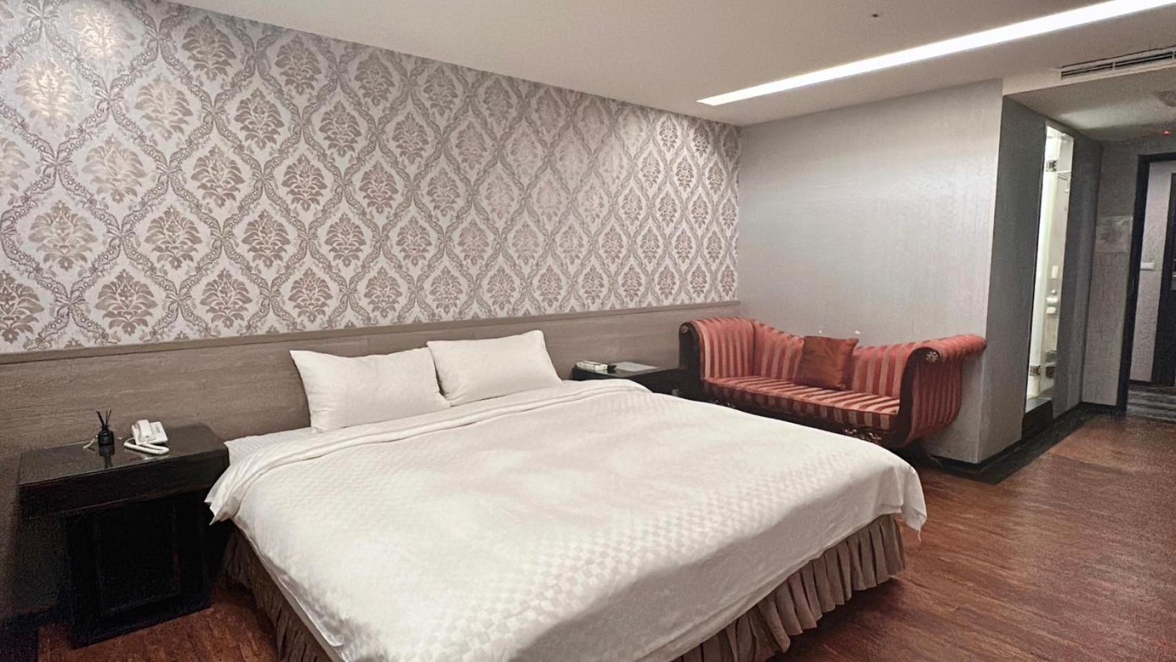 Crystal City Hotel Zhongli Eksteriør billede