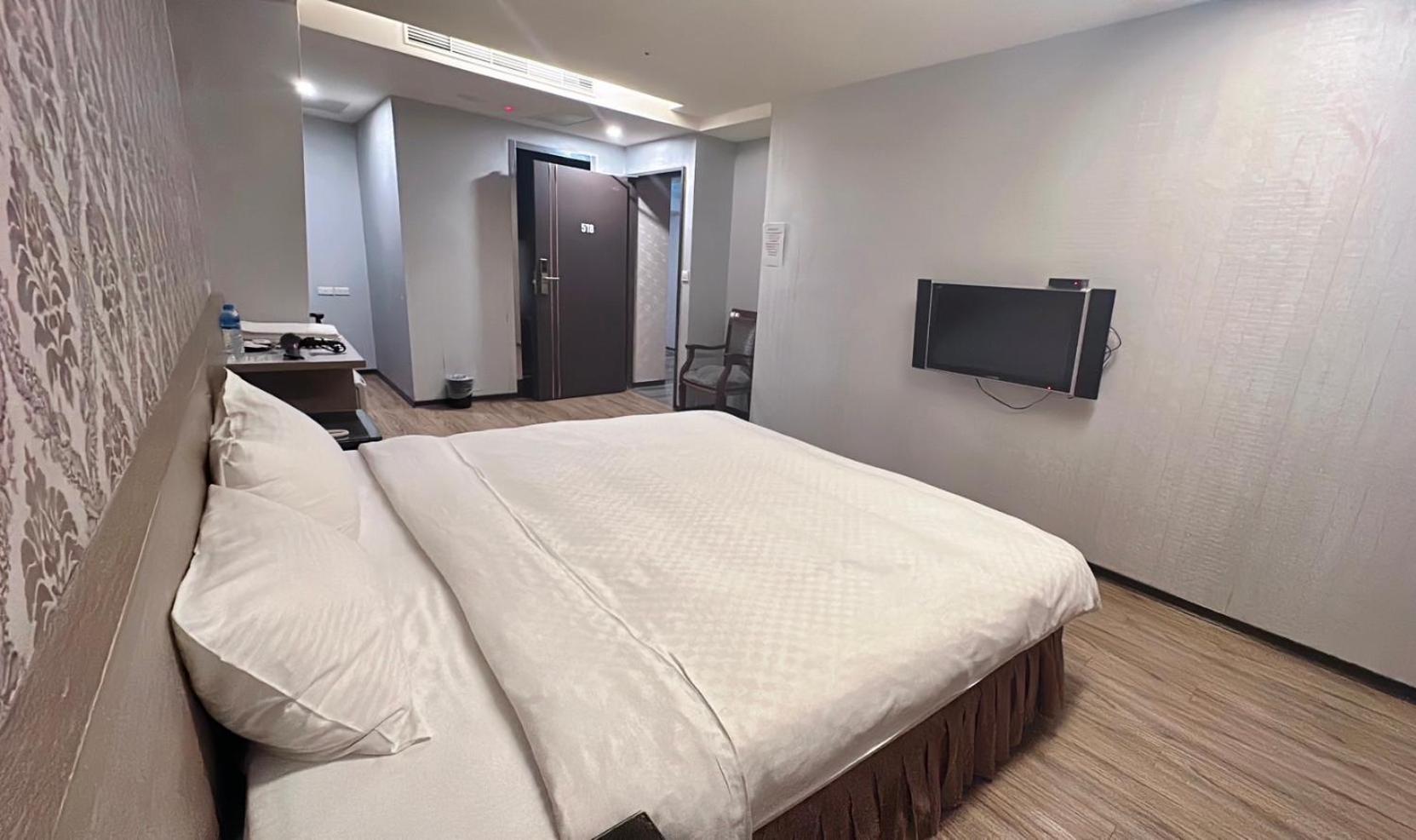 Crystal City Hotel Zhongli Eksteriør billede