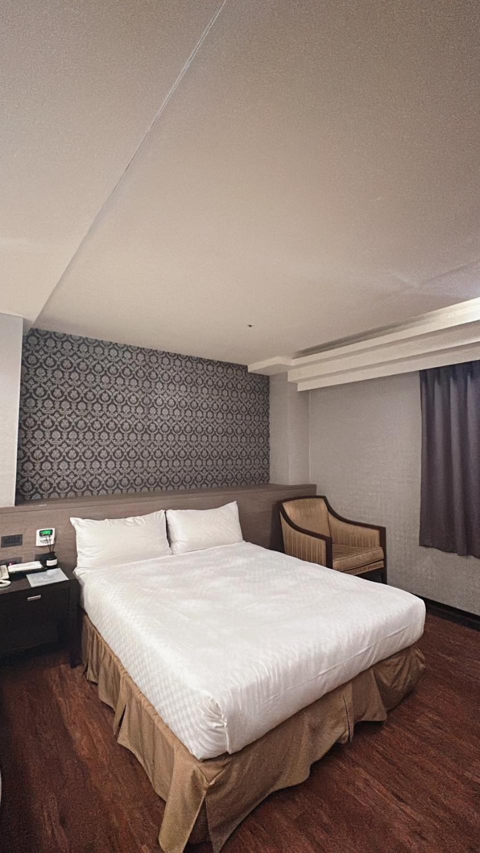 Crystal City Hotel Zhongli Eksteriør billede